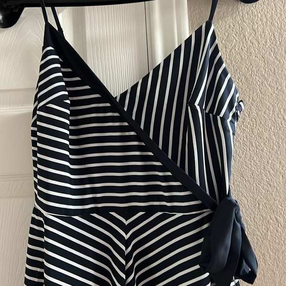 Banana Republic Hanker-chief Preppy Navy Dress, Size 4 - Picture 2 of 10